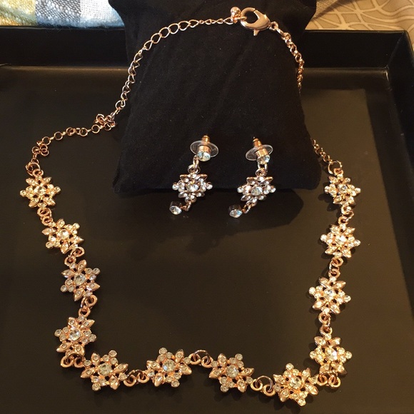 SET Flower cluster Rose gold and crystal - Picture 4 of 6